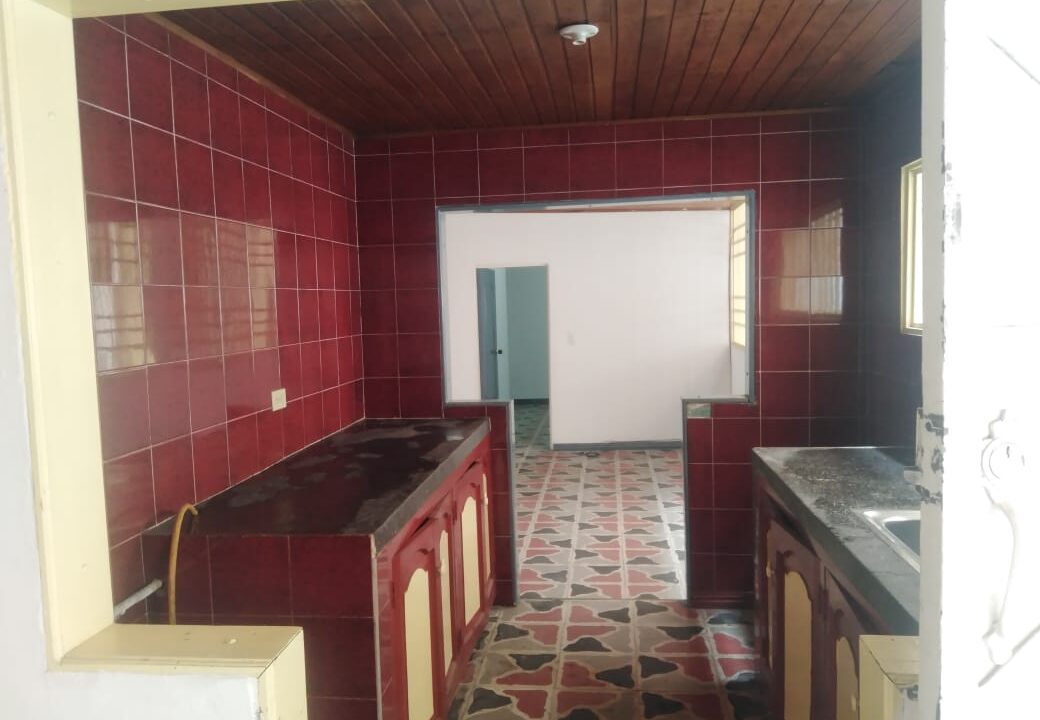 9fb37fed-0589-4d52-a064-390f8cc5b084