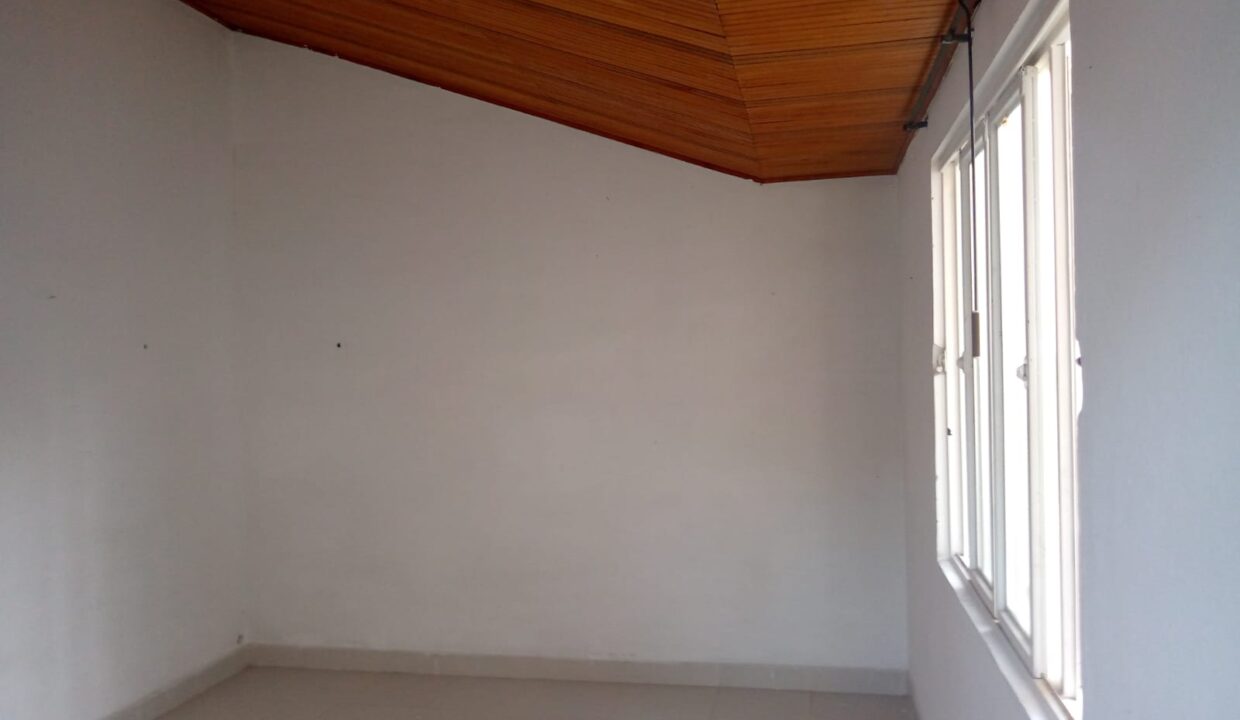 e1c5ae5b-4bc5-47d2-ac14-9c045f14dec1