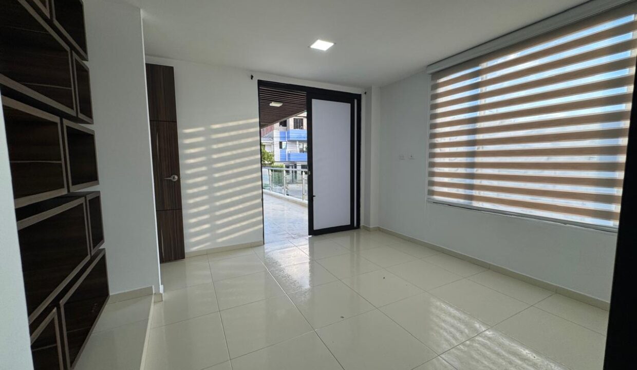 05a86156-2663-4d22-b3c4-9216c82fa5a0