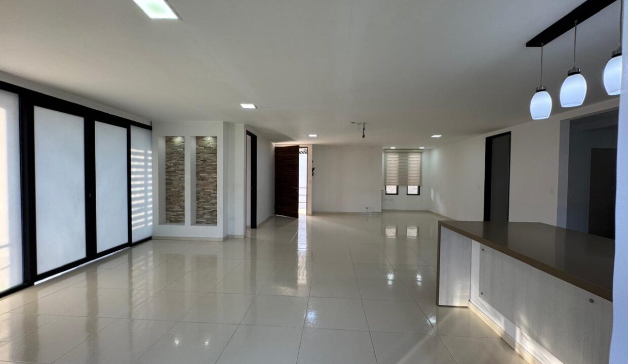 f560db9d-0d80-4749-a0fe-bbe64000c3ce