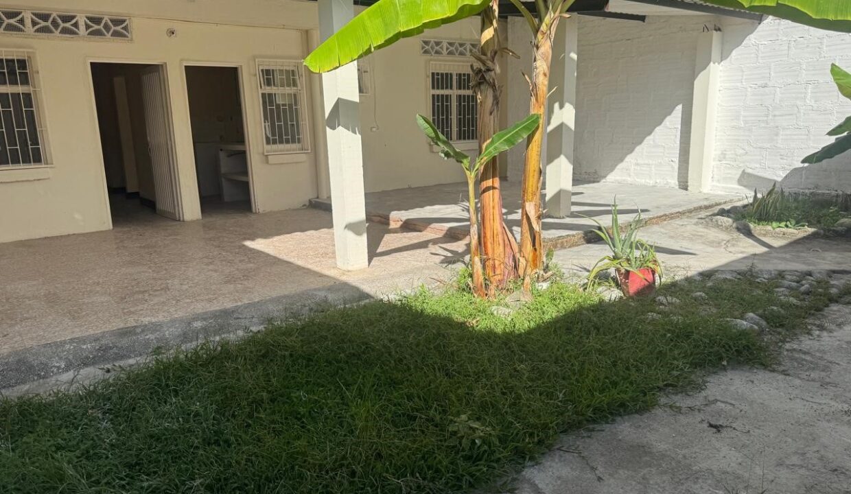 c183284f-1e88-48ba-b829-75b4b75d29e8