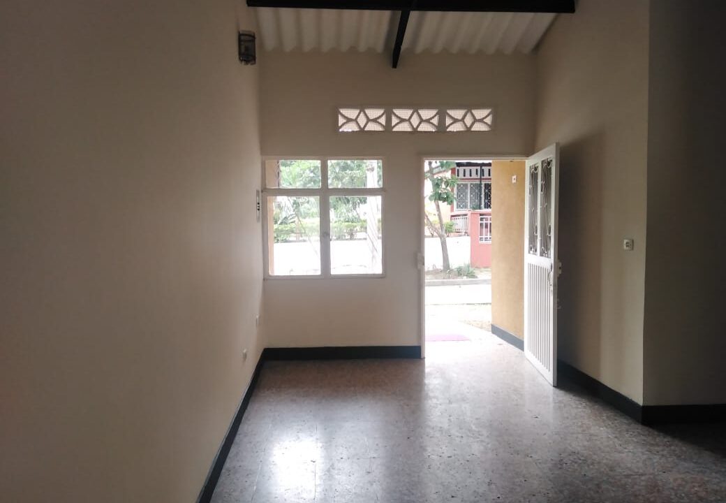 e0f042ad-6bb8-4251-80b2-a73701b530ac