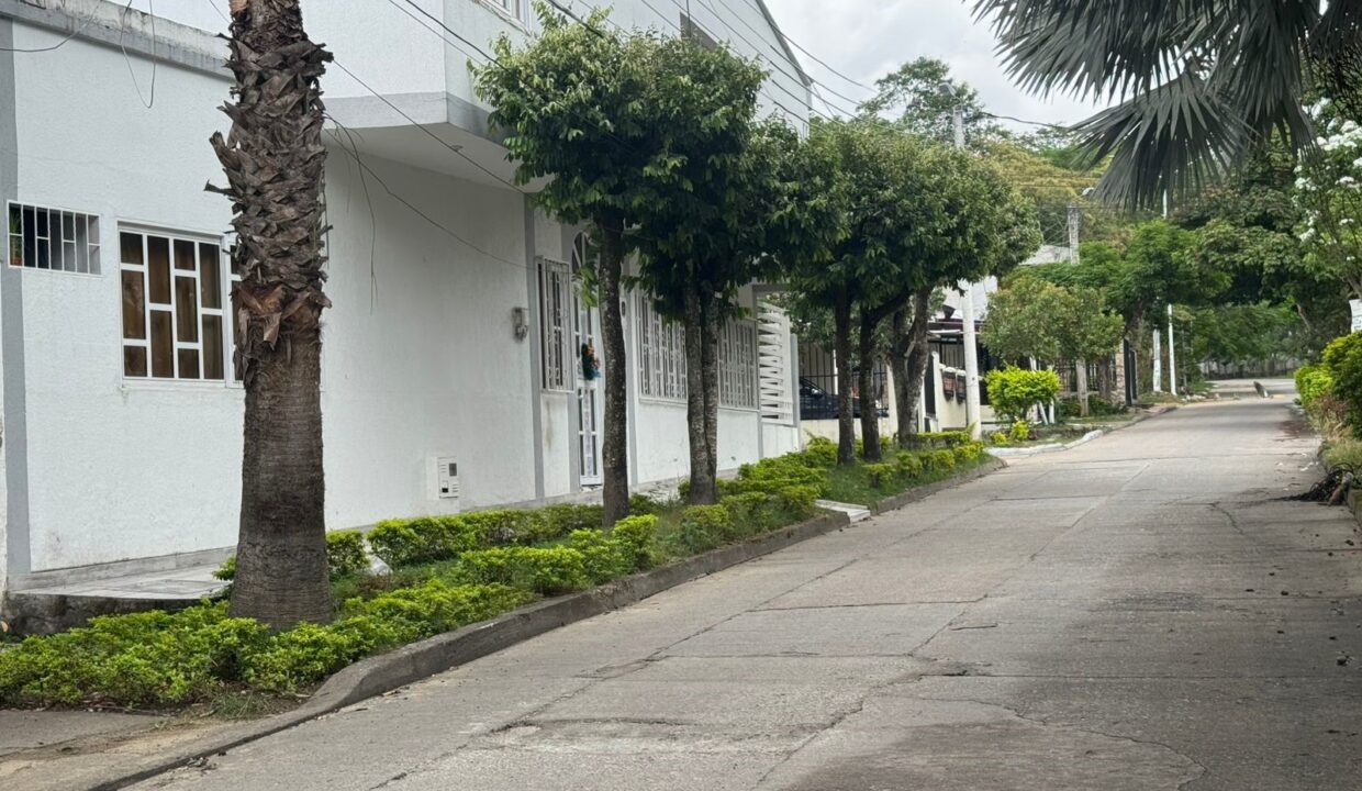 9c510e33-fbf6-4f03-a2c6-36b943f22f74