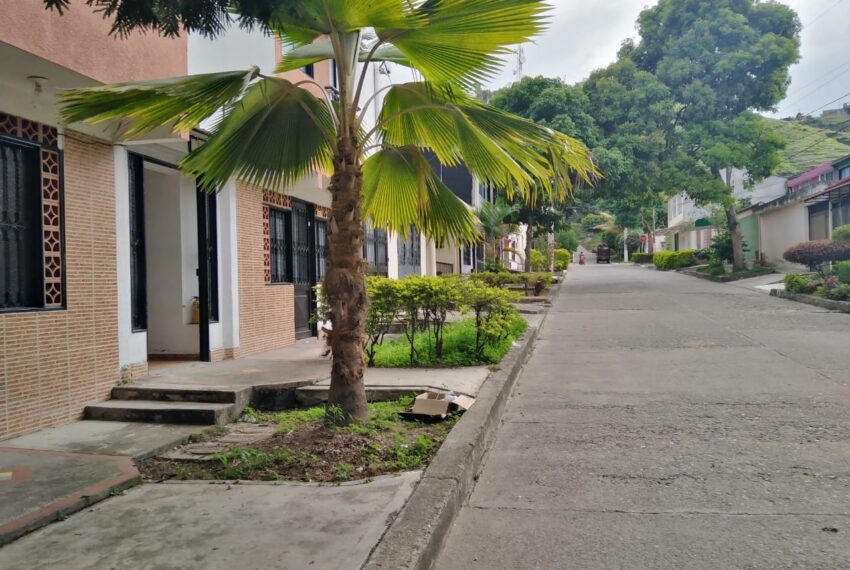 48542c35-7e3c-4591-a6aa-591a78a6d4a3