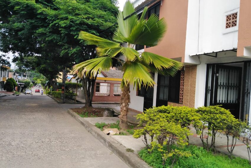 d5b493ae-85df-40f5-9605-5bb5f18ddcdc