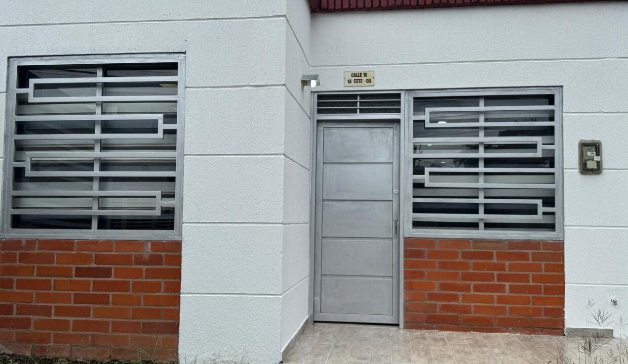 2fae0b0e-de44-438e-9177-27e3e255936c