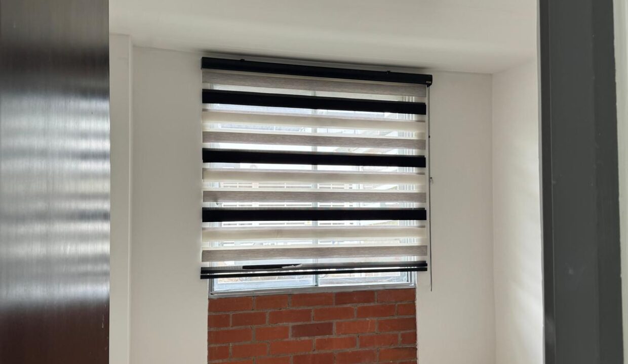 c6e26b57-7df4-4ff1-948d-af38c92f7c9f