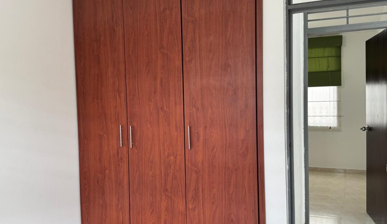 e1be4a8d-b232-494d-a48c-799bc04aba1e