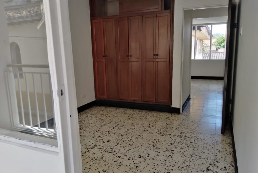 4e97f4c7-5c0d-4104-bba5-9293477d6370