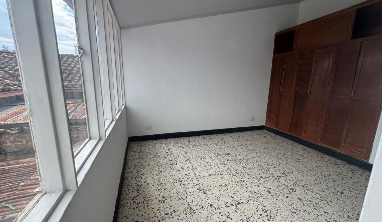 8b6c02bd-6d56-4f73-bfc3-c46fe9db90bf