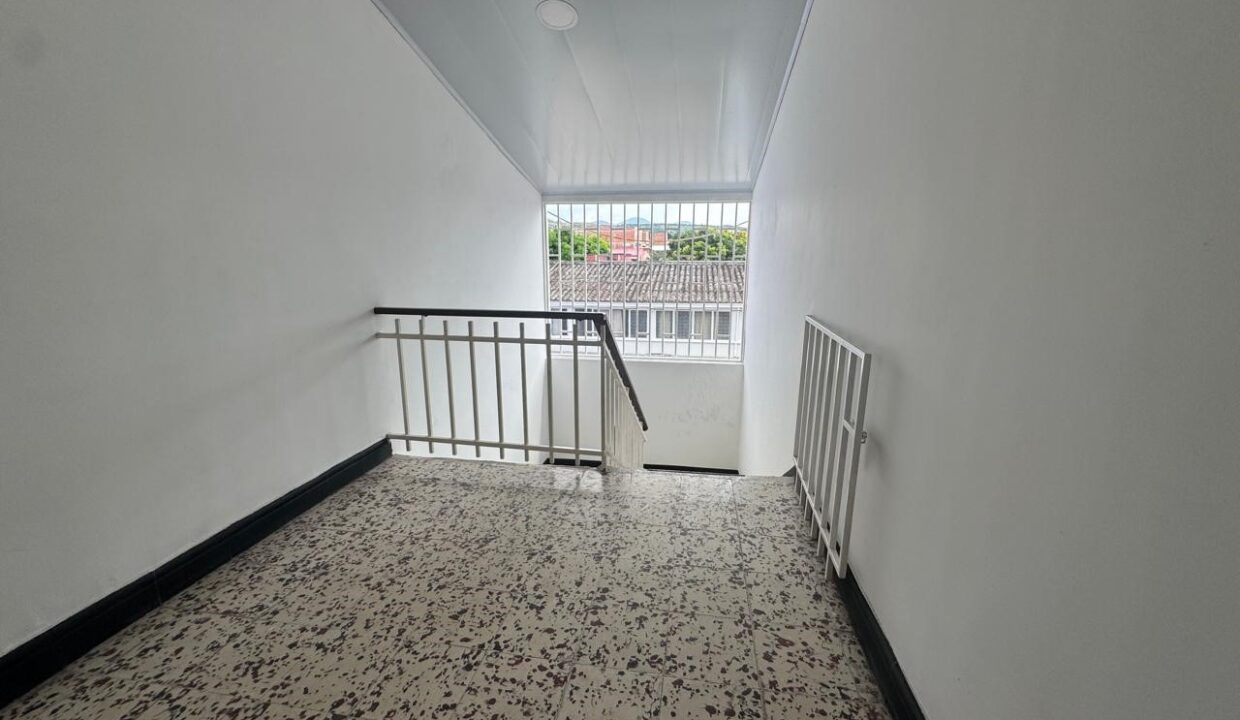 e280f751-2cb6-46fa-ad35-77992c7dc522