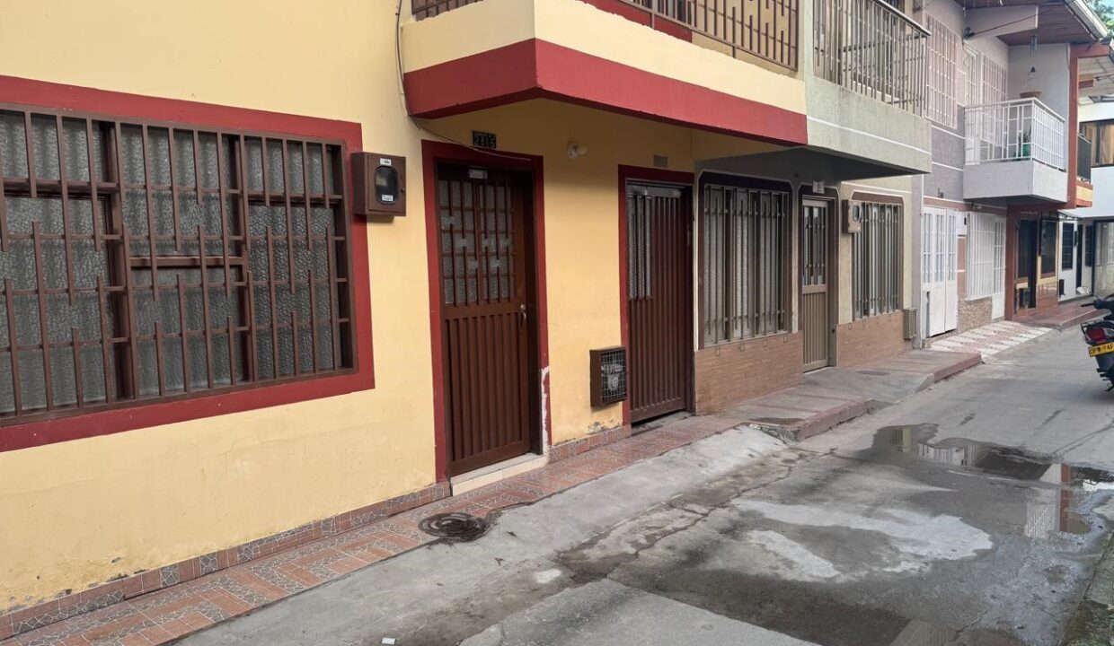 a64b77ff-fdaf-4626-8fec-1549d4641aed