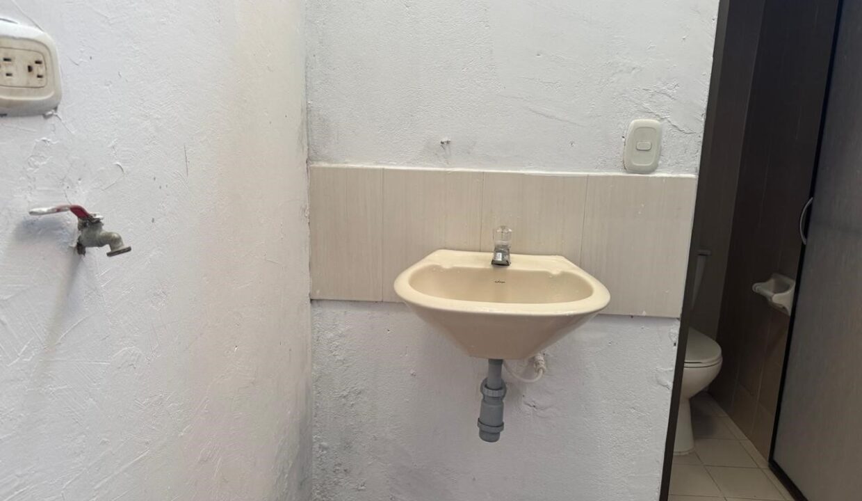 a8982806-5672-45b5-bc6e-b4ffa9aa759b