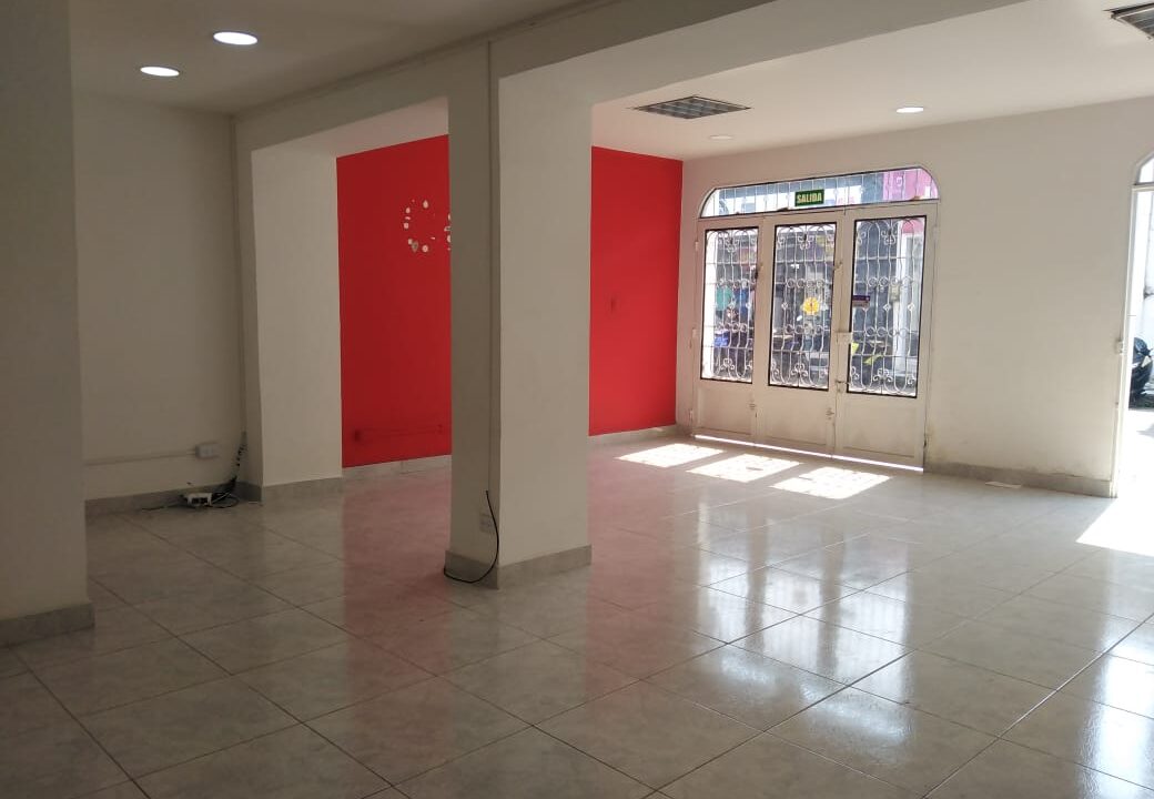 02ff8d73-a840-4800-a242-f67459782114