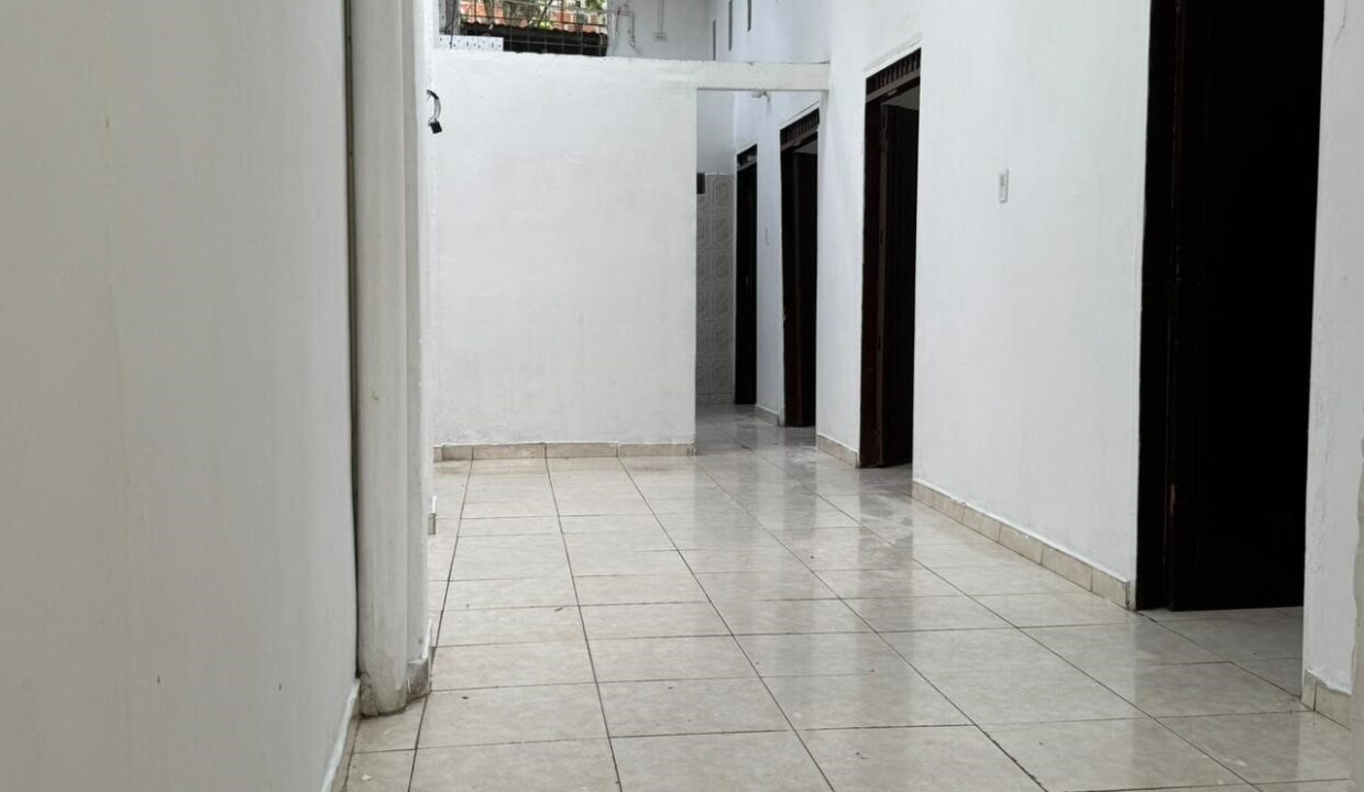 eefe048e-0e8c-4c6c-b7eb-c7468bc94004