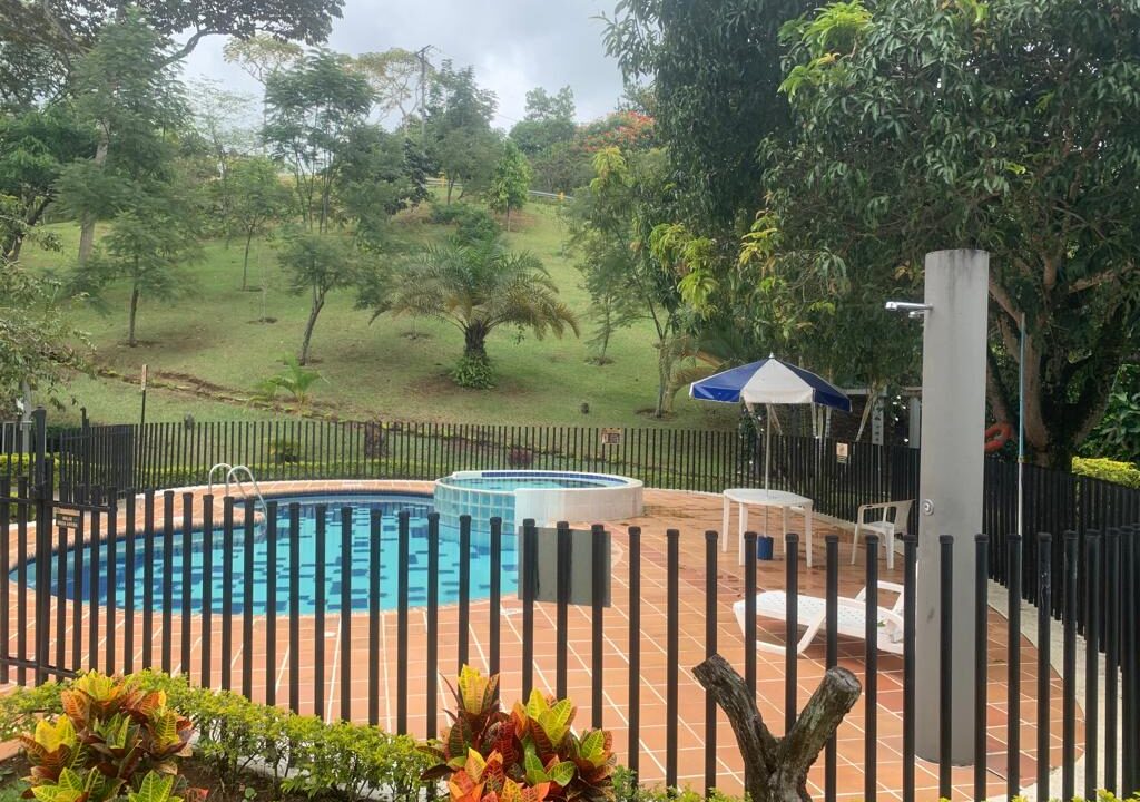 e48c1d52-c81a-442c-a269-8168aa2de1b1