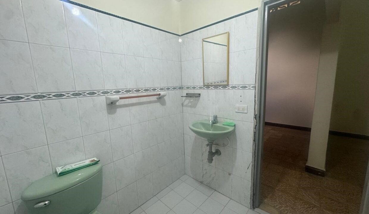 ccebad5e-619d-46a0-848b-3216ce0ac154