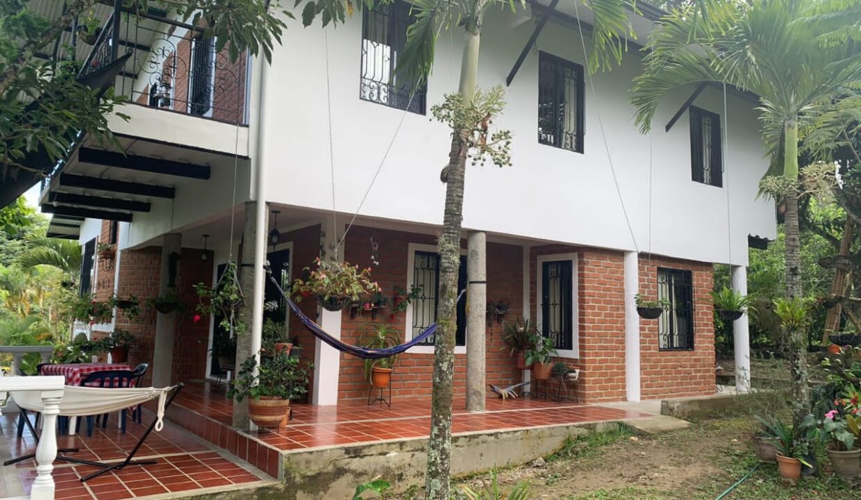 65b7a30b-542b-4ffc-9a29-146ff1194e0e