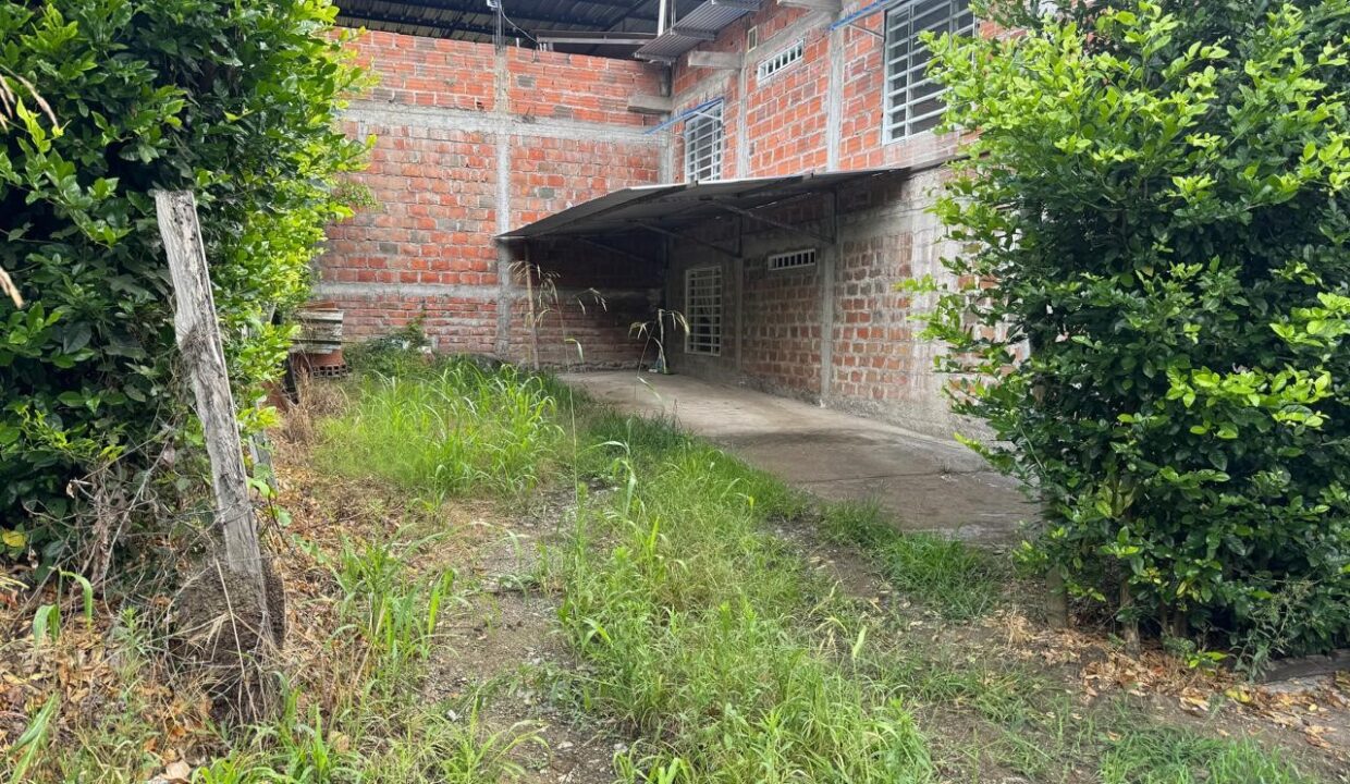 b7f4b244-b25d-4d2b-b5e2-1f679d9d0a1f