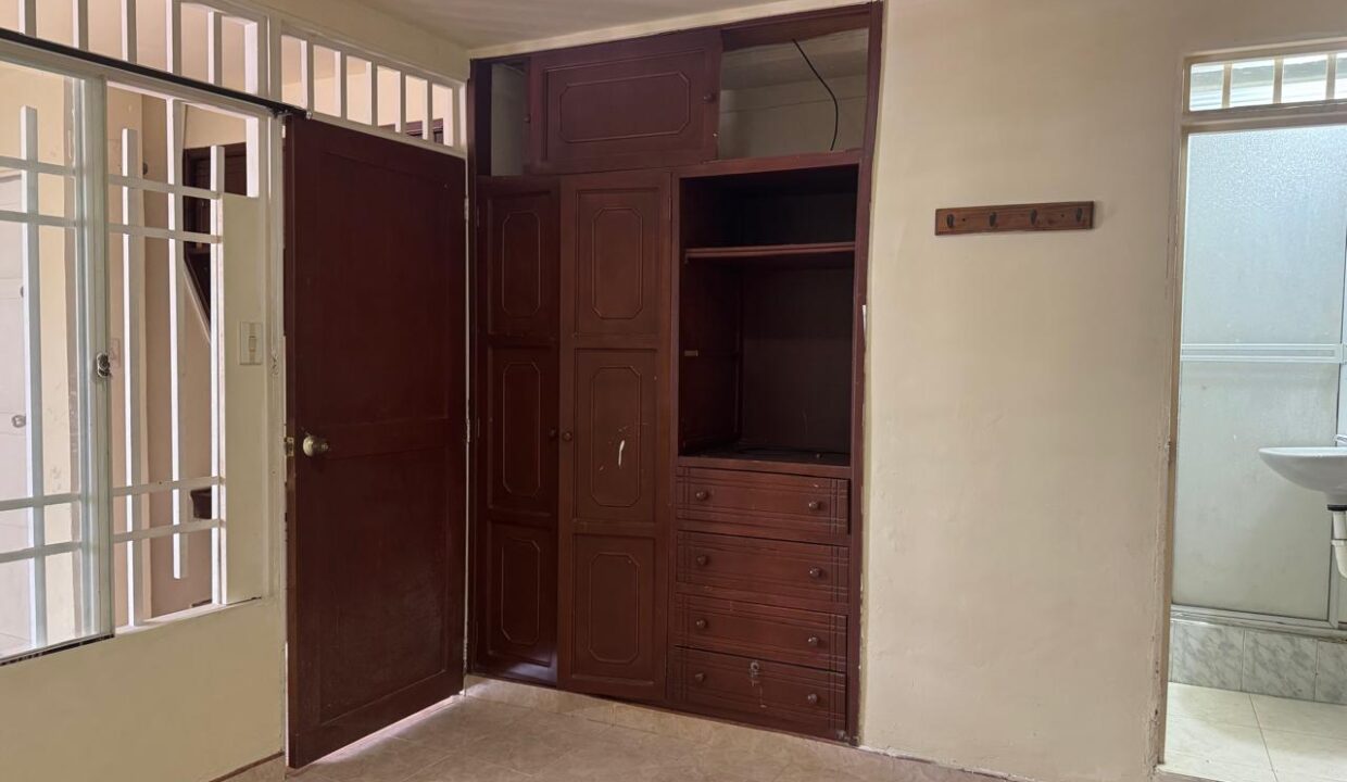 6a17b94f-de5b-4c00-b593-28e9b13941ad