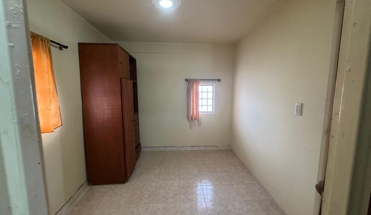 efaa8eba-31f0-4e9e-bde7-9008f930d70e