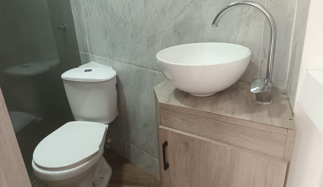 09aaa1d7-88b3-4ae0-a366-2e439488e555