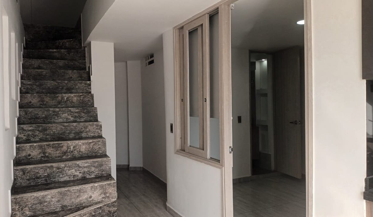 50b954a3-2ea7-42c3-ba70-6c5854801893