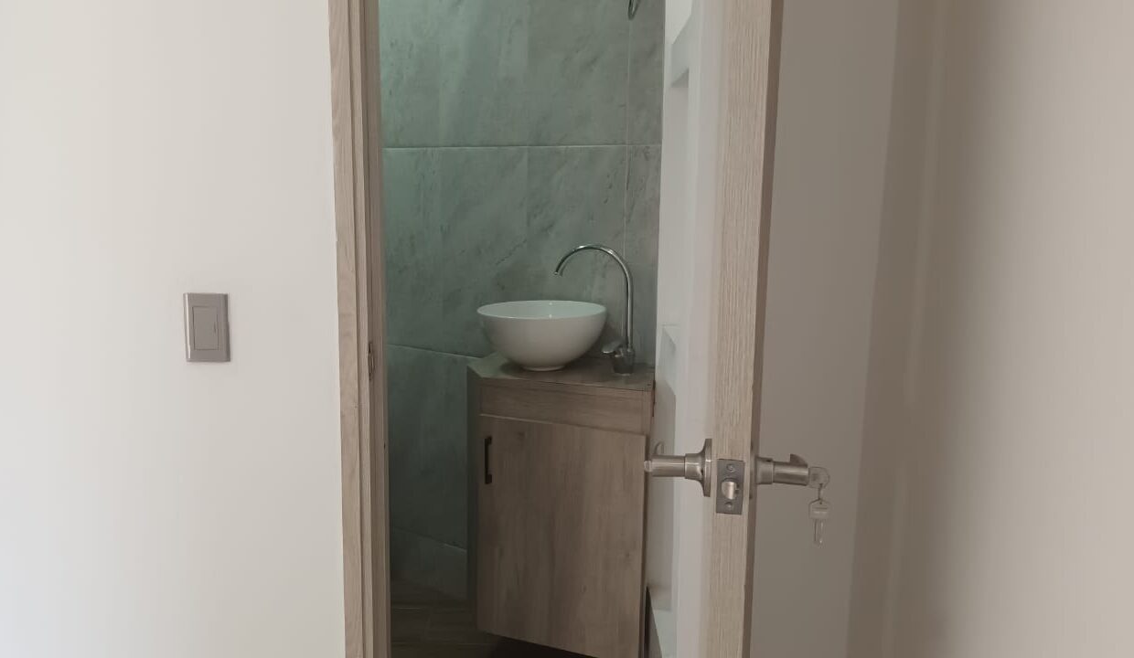 7ab92517-3ebc-47a0-9ad2-b957ee407111