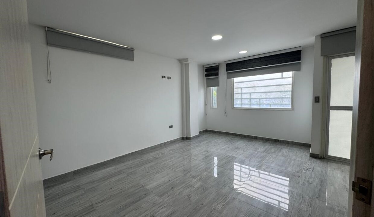 7b924202-1a3b-48b5-8eff-c697cc904ce9