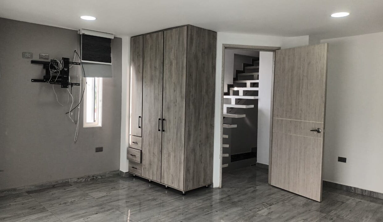 ec7652fd-fd0b-41ea-8a9b-567793e983c4