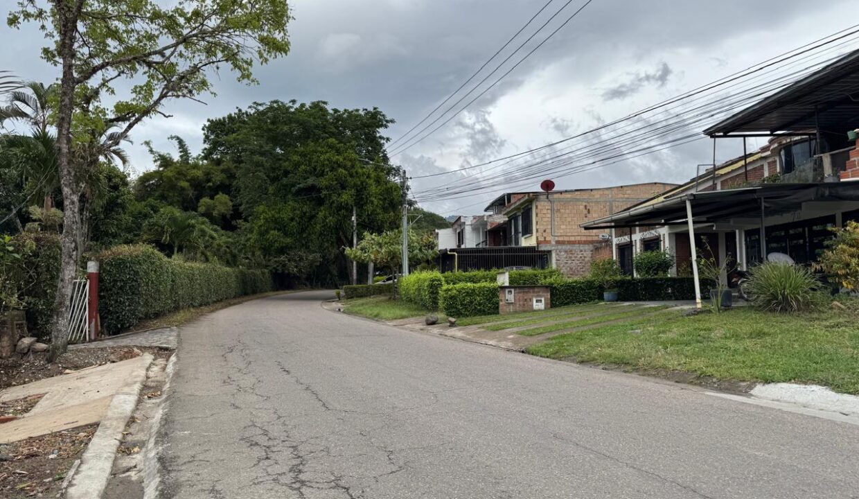 43ff37a0-5c56-4d8f-8b0e-758b1dcae0fe