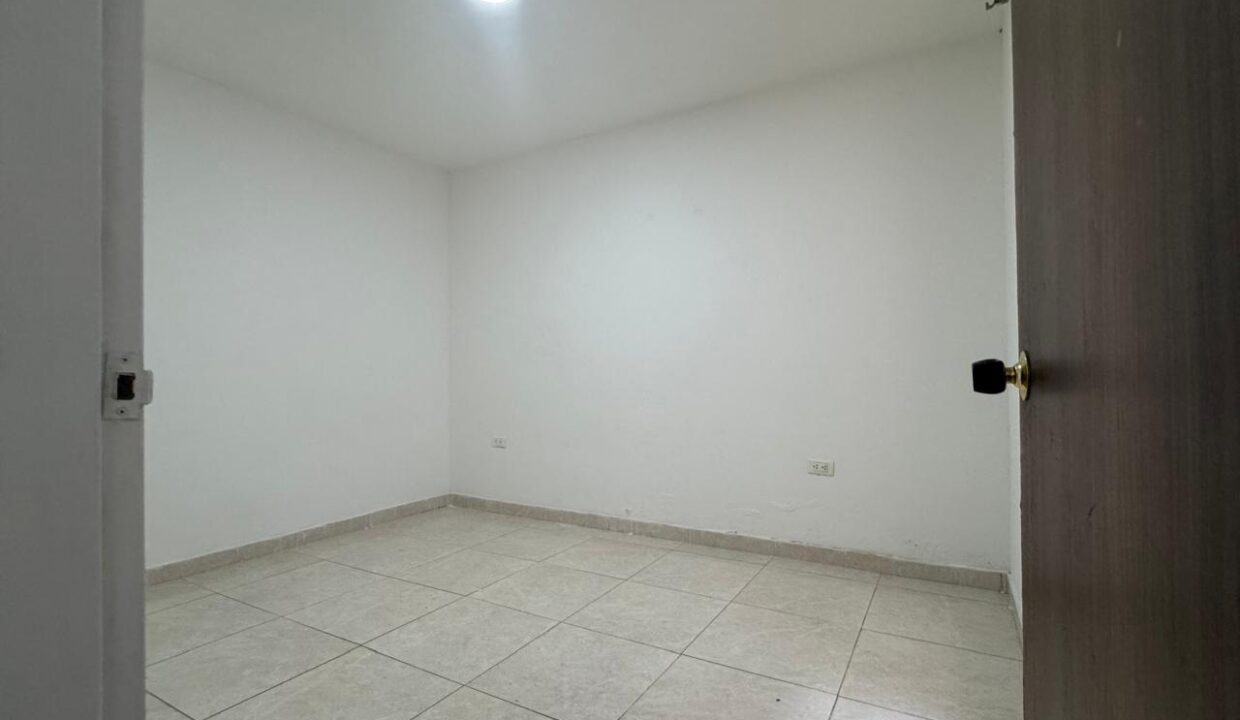 b7ce5ca8-ce28-4bc4-9fac-5dfa3390d94b