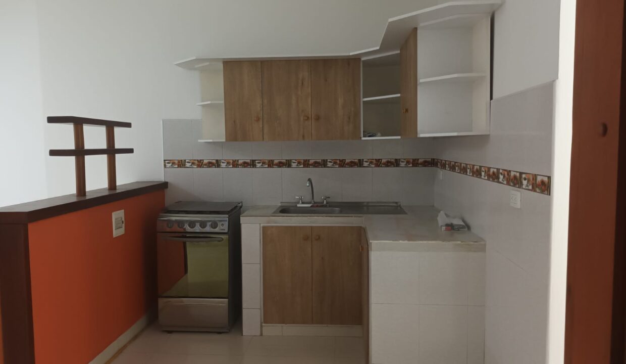 e2b64fb5-7174-4352-b2d6-129ffa149624