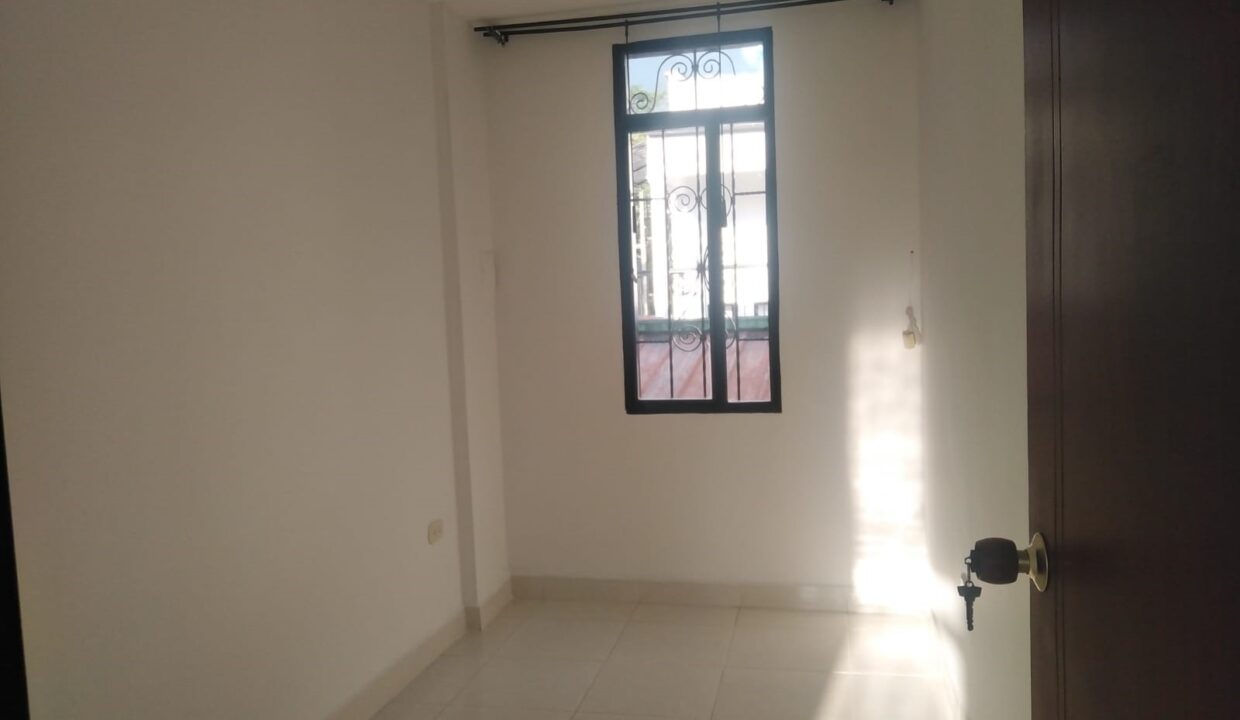 ac651559-78f8-40a6-9799-e494818bc3e2