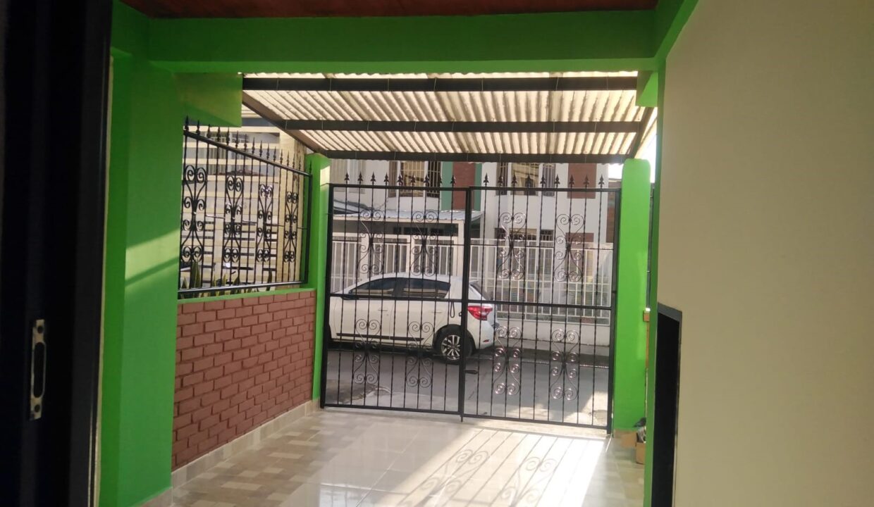 ef39343c-352c-4094-b731-b3d80296bcdd