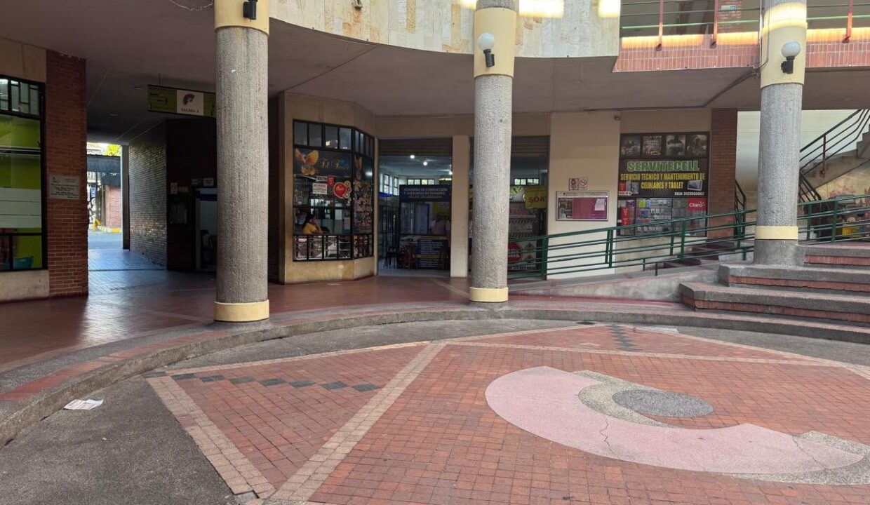 dc989f81-9fa3-428b-b8cb-0a825a9f80ea