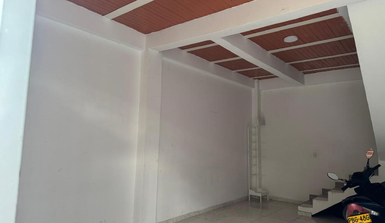 7bbc3fe3-cbbe-4372-ba9b-f4624bf43180