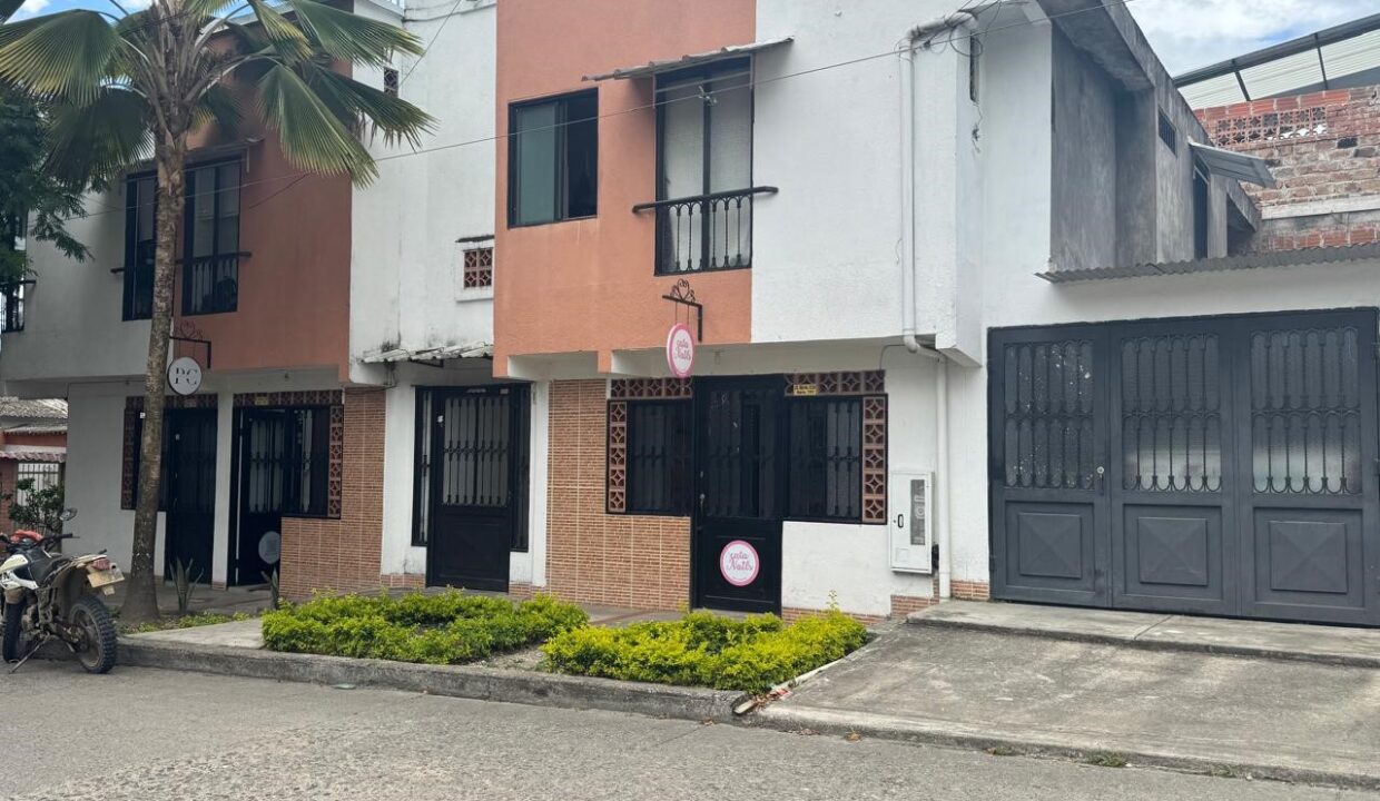 73ece6b5-cbc9-458e-8ea6-912e473624e1