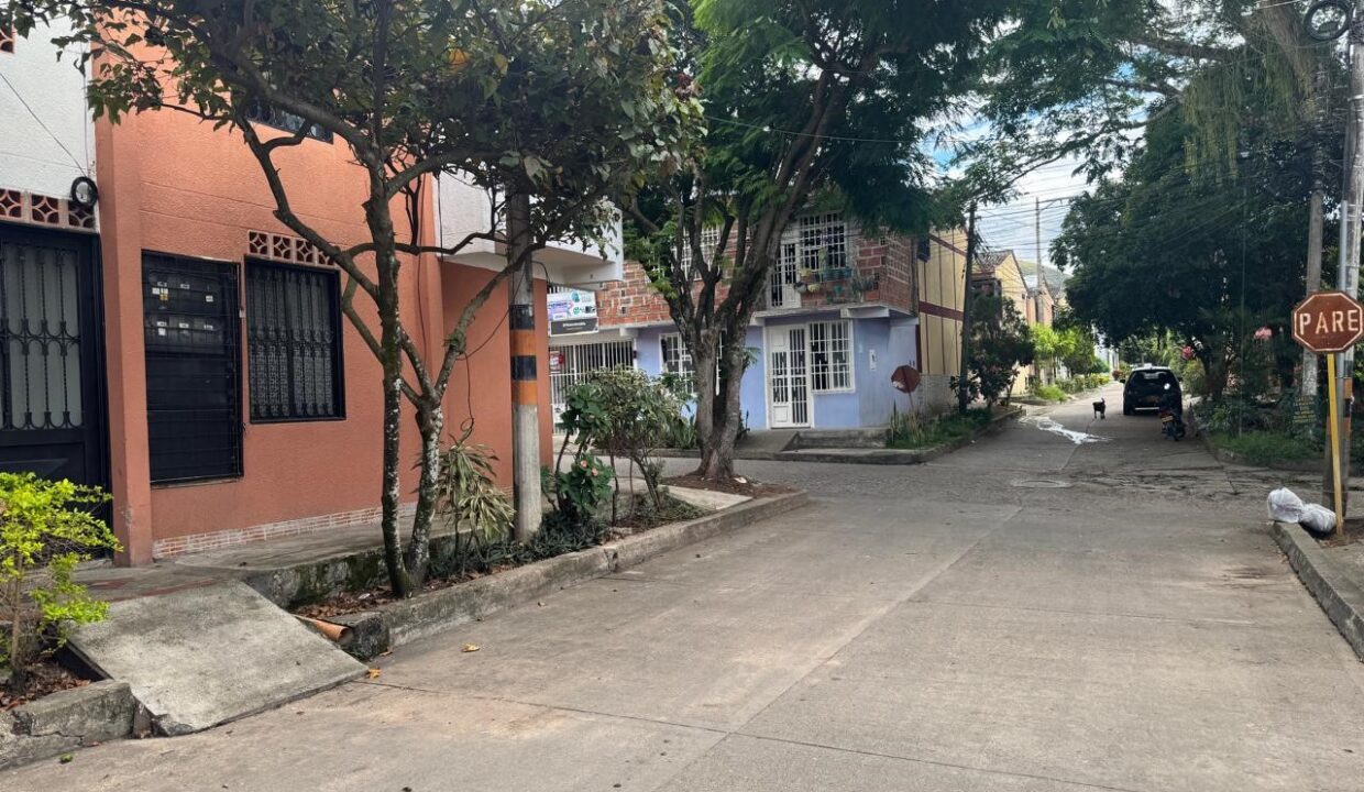 c8a71d3e-dade-4ae2-a2da-ae0fa5ccd397