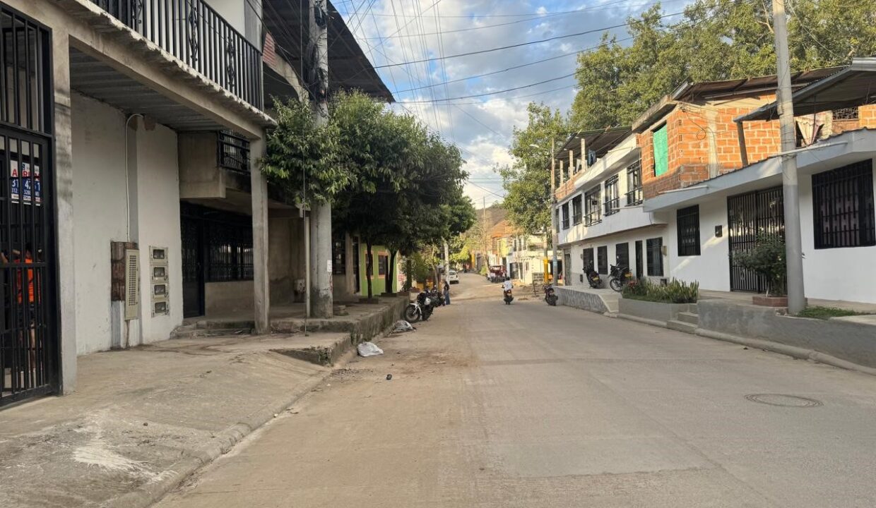 ec2f3d67-6adb-4d0f-80f2-ef58b6e74bf8