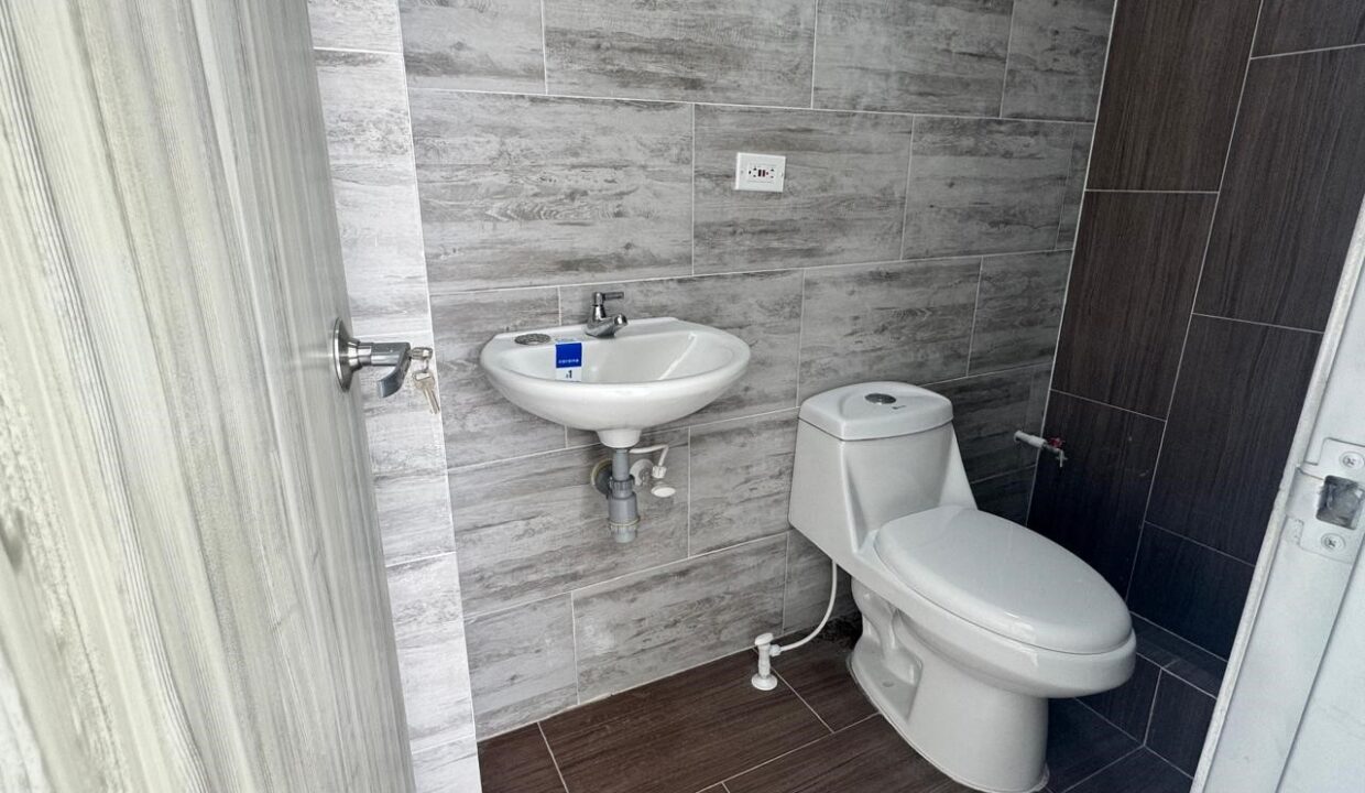 24c3adf2-d614-442d-9b3a-44c213c99878