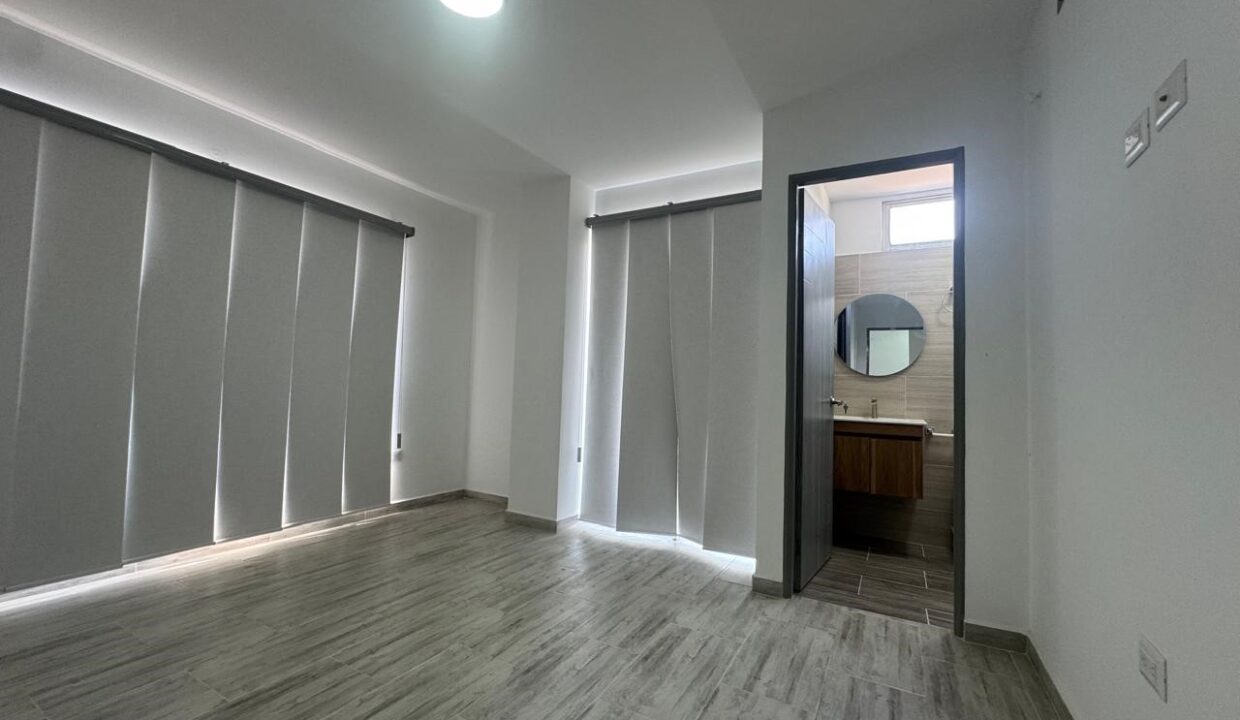 7e2e75ba-640d-4c66-b093-aa9849f565a4