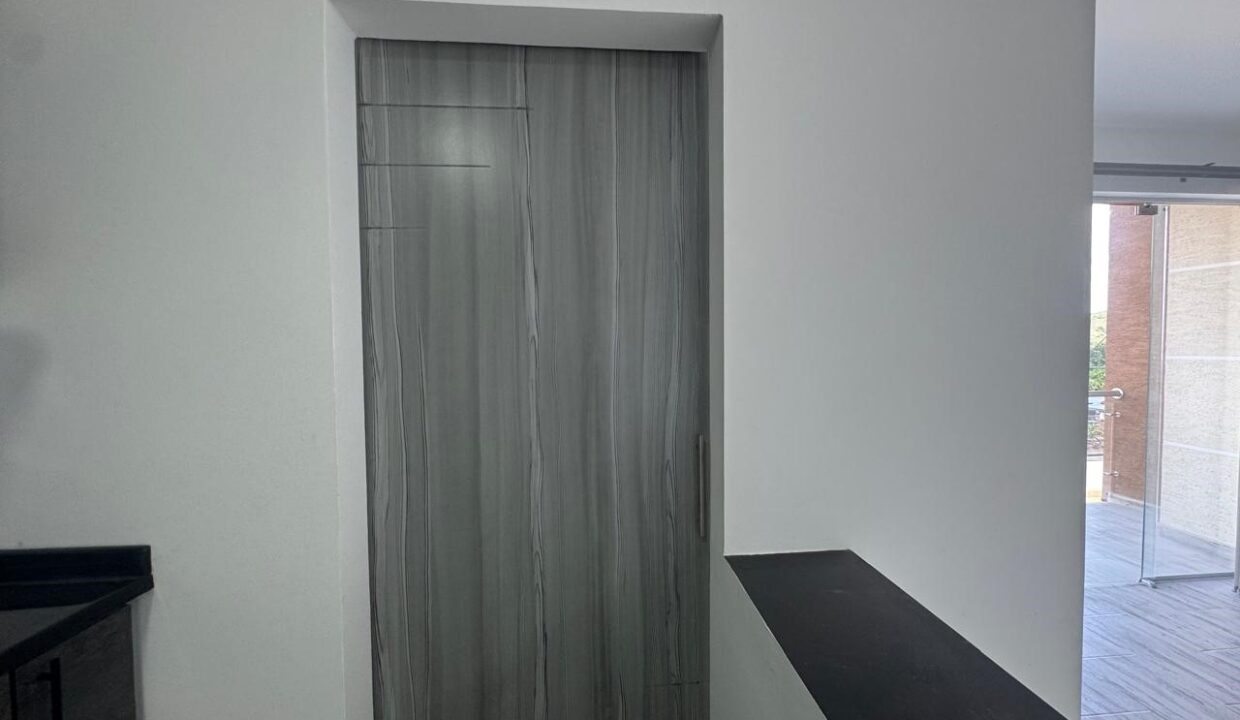 ae4351c6-87c6-4721-941a-84d97f19f56a