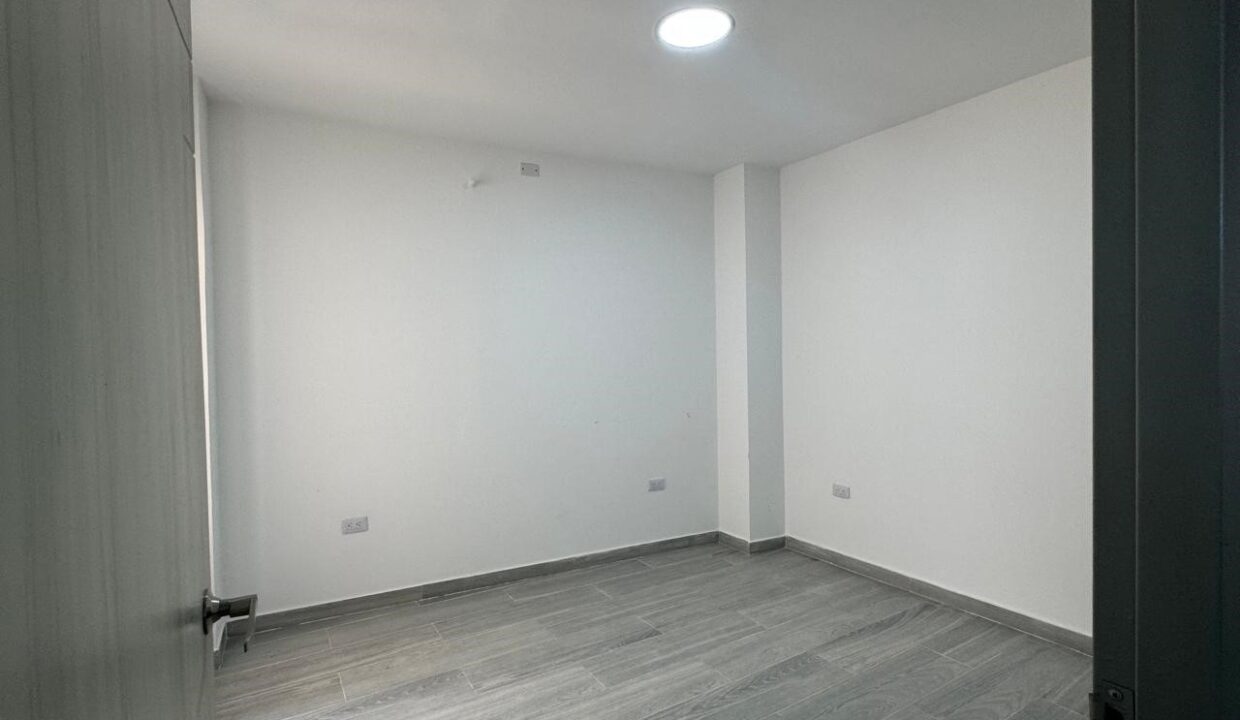 947b0f73-c867-48bd-a0d8-e72bd21ae575