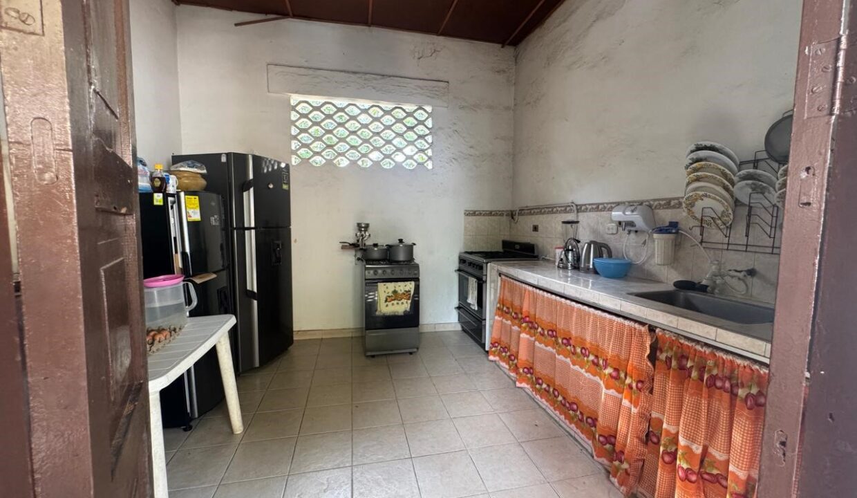 1552301c-ffe2-47f3-ade3-105fa1c47de9