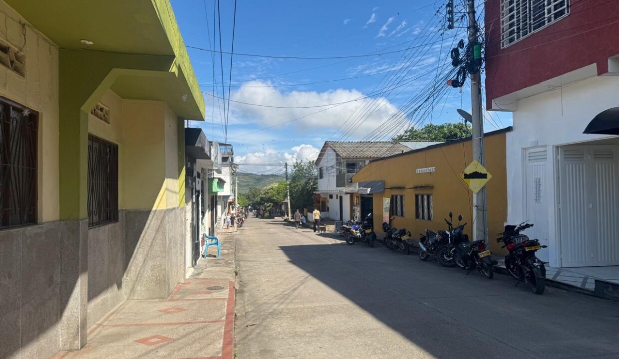 1f12d3d0-5449-4c2d-8425-220bed9b934e