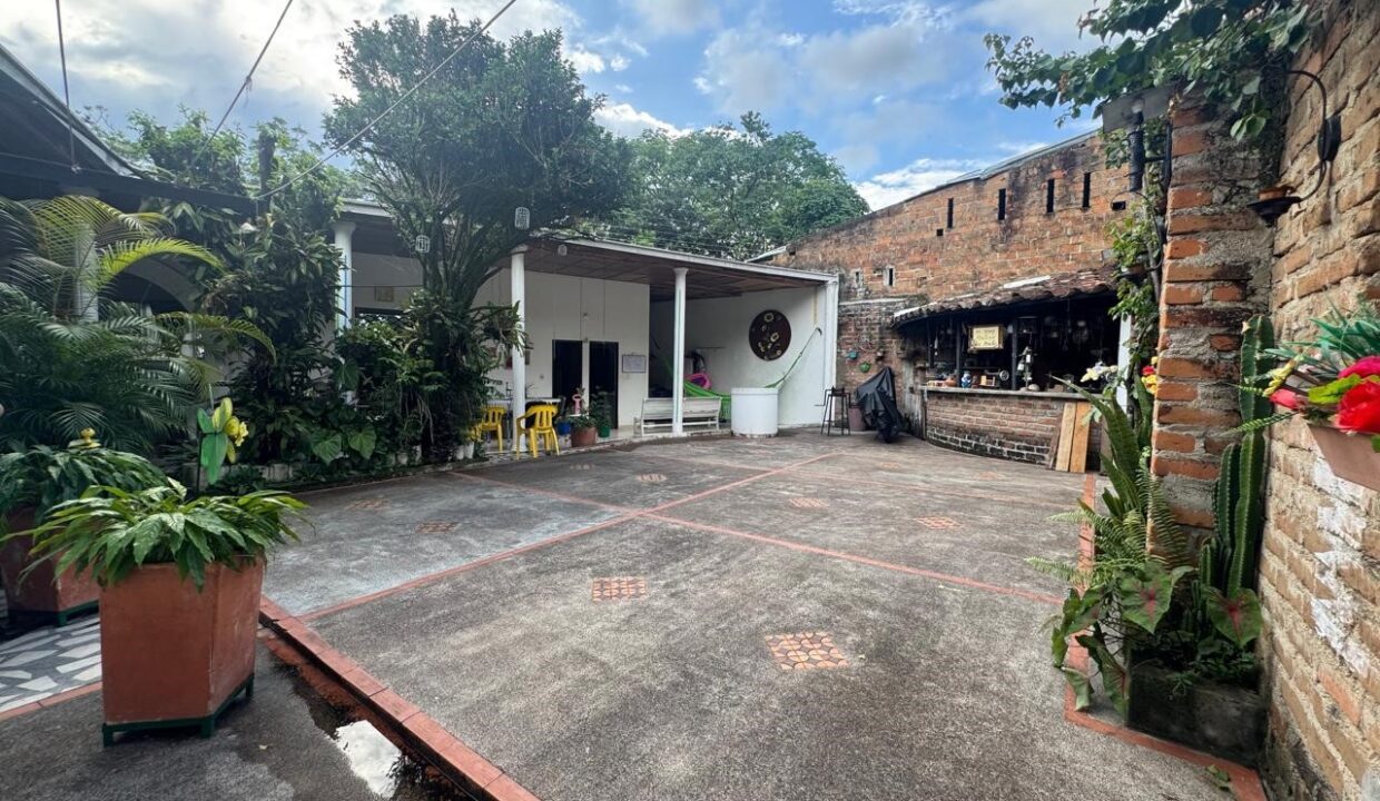 7476bace-696f-4f95-a43c-8cf33dc0022c