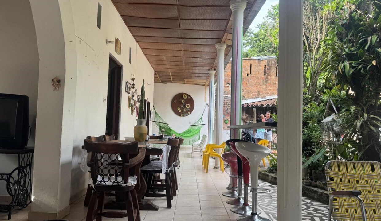 7cbdc75c-ffd8-46c2-b29a-4a74e89b948e