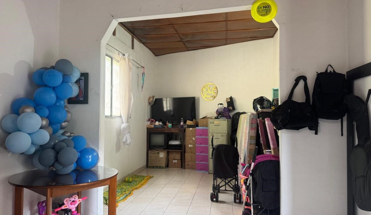 801e33f8-ad8e-418a-97be-7f2b2bf4d8ee