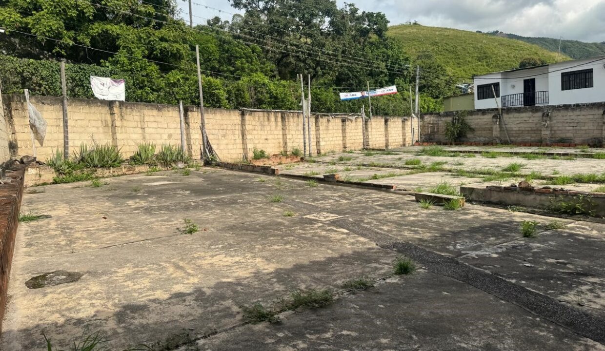 a6e683cd-321f-48f0-a13a-687b5864d673